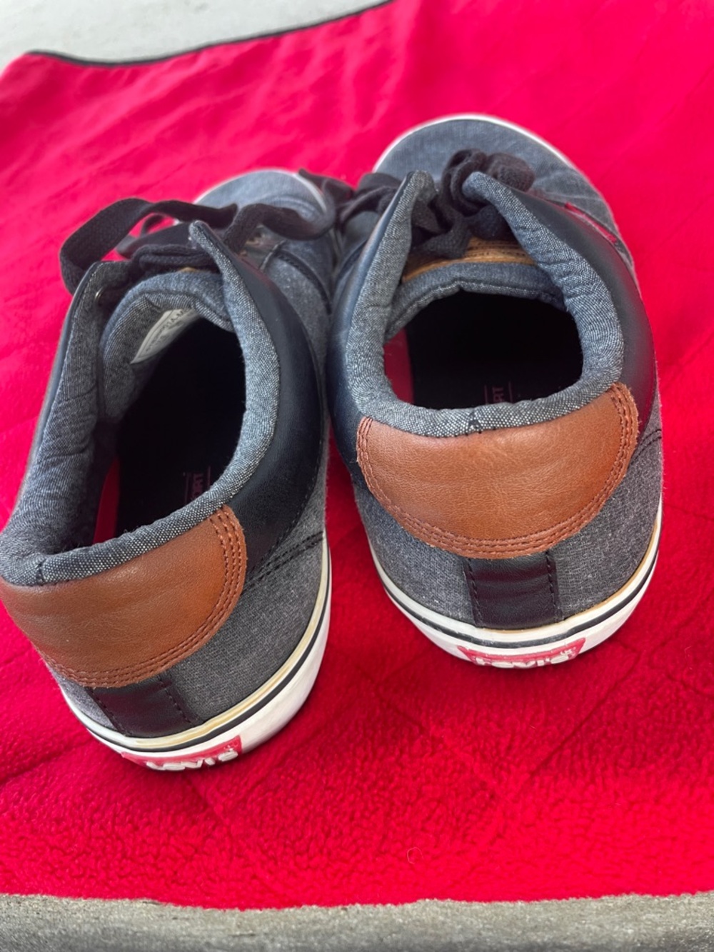 Levi's mens Black and Brown Low-Top Canvas Sneakers with Red Accent size 10 - Picture 7 of 8